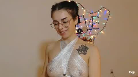 innasugarwild online show from January 10, 7:07 pm