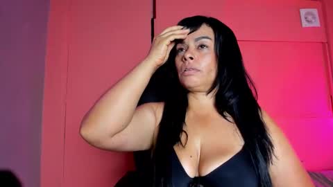 Snapshot of bigboobs_milf_latin chatting on October 28, 7:03 am bigboobs_milf_latin online show from October 28, 7:03 am