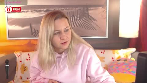 BigBoobsArri online show from December 6, 8:59 am