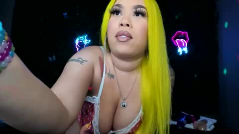 bigbuttsarena online show from April 4, 6:45 am