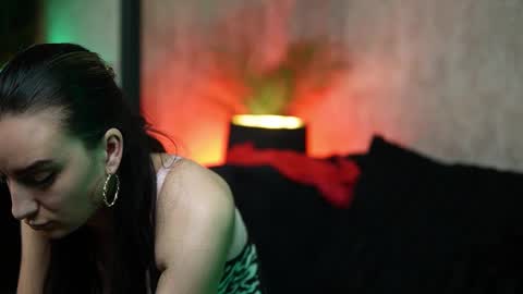  Biki  online show from November 17, 11:49 pm