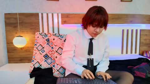Bj Olivine online show from May 14, 10:15 pm