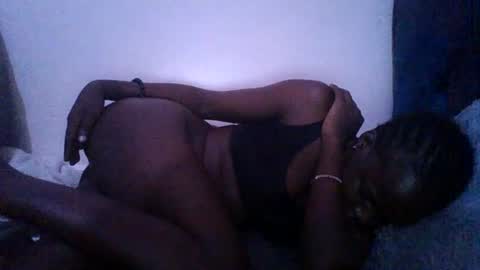 black_cinderella1 online show from July 11, 4:07 pm