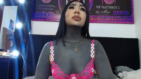karenth soto online show from June 1, 10:21 pm