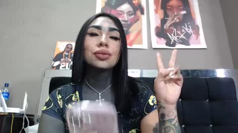 karenth soto online show from December 5, 10:12 pm