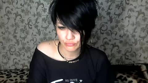 black_hot_01 online show from September 19, 11:04 pm