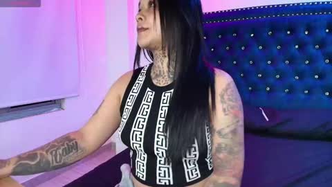 Snapshot of black_roseee chatting on September 23, 3:37 am Rousse  online show from September 23, 3:37 am