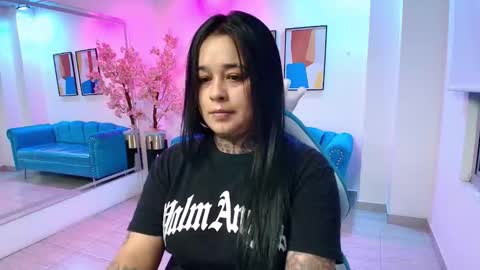 Snapshot of black_roseee chatting on October 21, 3:43 am Rousse  online show from October 21, 3:43 am
