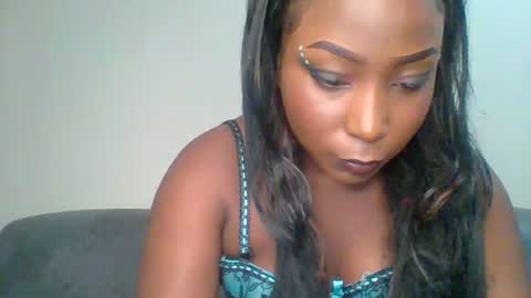 Dee online show from June 15, 11:10 am