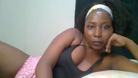 Dee online show from June 28, 6:14 pm