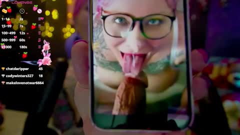 Alice online show from December 4, 7:36 pm