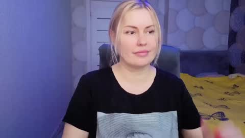 blackeyes11 online show from April 12, 7:55 am