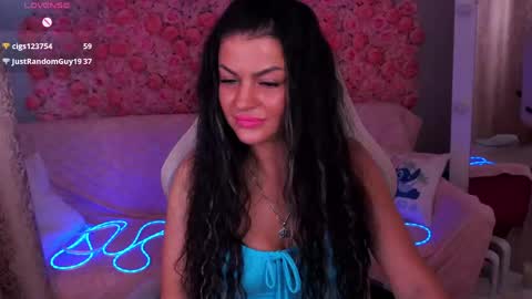 blackfoxyyyy online show from April 15, 6:14 am