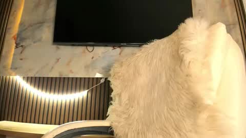 Snapshot of blackmilk_01 chatting on September 23, 10:13 am Karina online show from September 23, 10:13 am