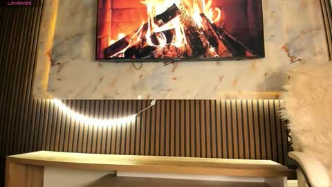 Snapshot of blackmilk_01 chatting on September 16, 12:29 am Karina online show from September 16, 12:29 am