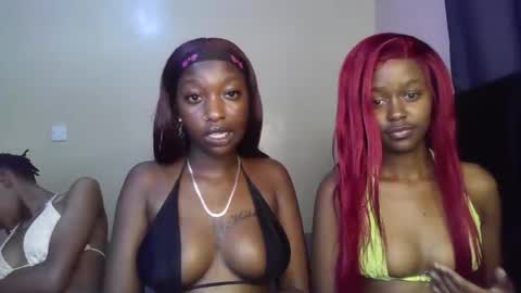 blackqueen2030 online show from April 11, 7:14 am