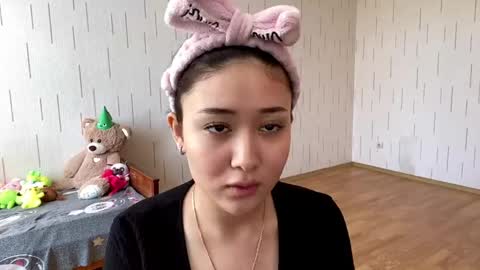 Mila online show from March 20, 9:25 am