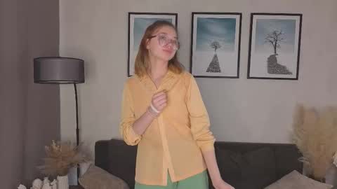 Eliza online show from October 22, 10:09 am