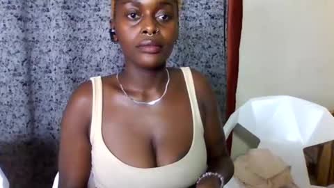 Snapshot of blonde_barby chatting on October 22, 7:30 pm blonde_barby online show from October 22, 7:30 pm