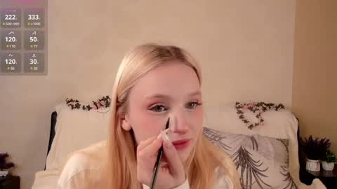 Day Kate and Mary Night Britney online show from February 22, 3:01 am