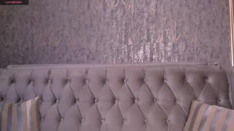 Helen online show from April 16, 9:25 pm