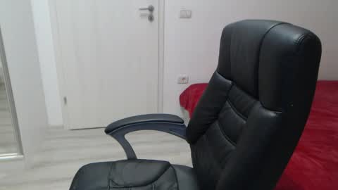 Juliet online show from April 5, 4:28 pm