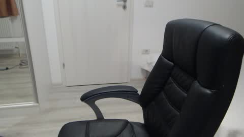 Juliet online show from October 17, 5:27 pm