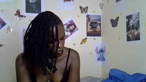 blue_savagee online show from December 13, 7:53 pm