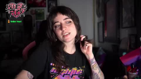 Blue online show from December 18, 3:11 am