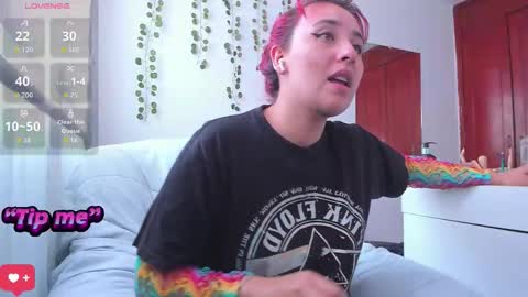 Bonnie Help me reach 500 likes online show from September 10, 5:24 pm