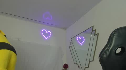   online show from January 29, 11:20 am