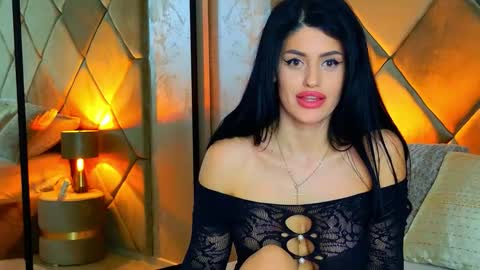 Mila online show from February 19, 8:40 pm