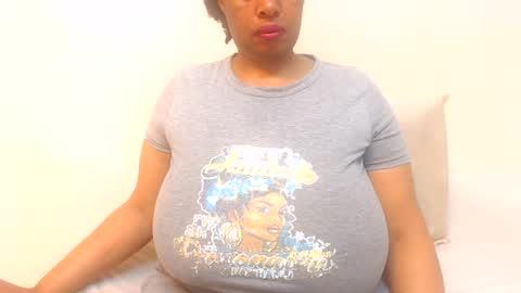 boobyqueen online show from July 6, 6:43 pm