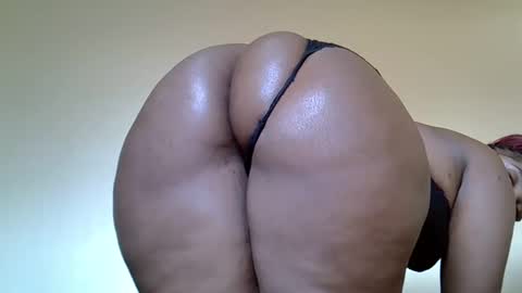 Snapshot of bootieshakess chatting on January 25, 6:55 am bootieshakess online show from January 25, 6:55 am