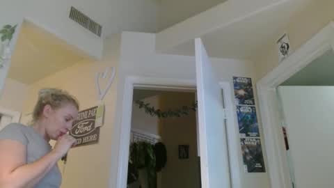 i am a naughty jedi knight online show from May 5, 2:09 pm