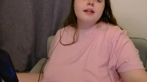 Emma online show from December 5, 6:31 pm