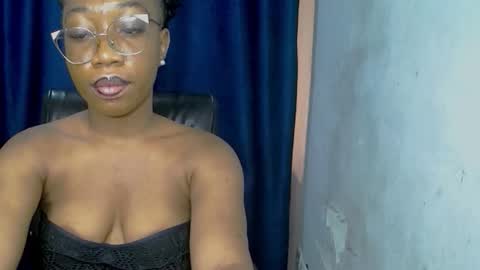 brealove_ online show from November 13, 10:20 pm