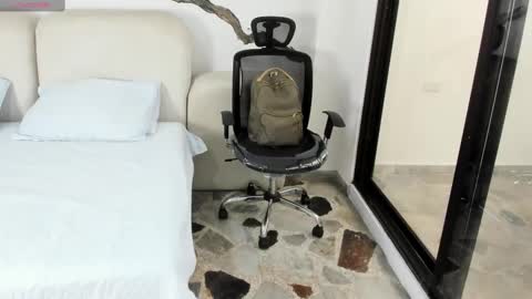    online show from March 9, 12:31 pm