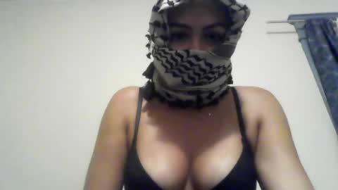 briella577778 online show from July 16, 12:04 am
