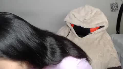 scarleth    follow mee 3 kis online show from October 17, 12:08 pm