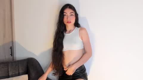 Snapshot of britany__lenox chatting on October 23, 11:44 pm britany lenox online show from October 23, 11:44 pm