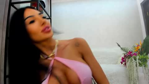 britney_charm online show from April 19, 6:24 am