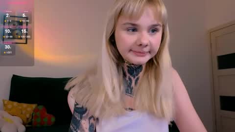 Britney online show from April 18, 5:59 pm