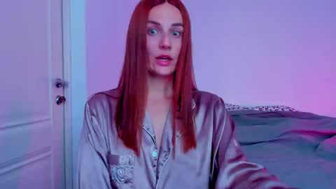 britneyhall online show from November 20, 9:10 am