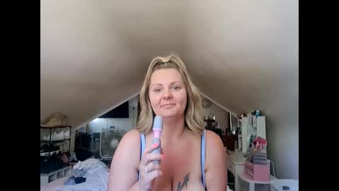 brittanybby23 online show from September 15, 4:58 pm
