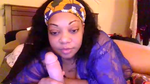 brownroundrenee online show from March 11, 8:53 pm