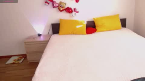 Ellis online show from October 13, 5:10 am