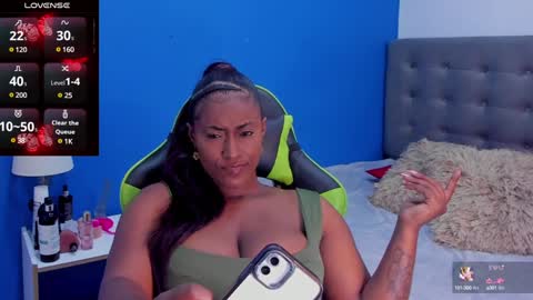 Snapshot of brunna_brownn chatting on December 18, 12:40 pm Brunna online show from December 18, 12:40 pm
