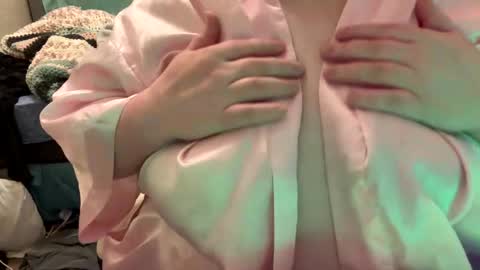 bubblegirl online show from March 14, 11:39 pm