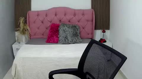 bug2025 online show from April 9, 10:15 pm